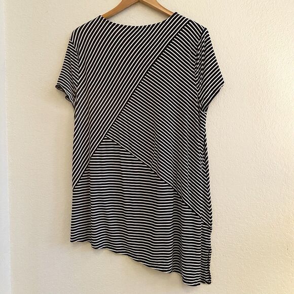 Chicos Weekends Top Womens 3 Black White Stripe‎ Tunic T-Shirt Asymmetrical Knit - Picture 11 of 11